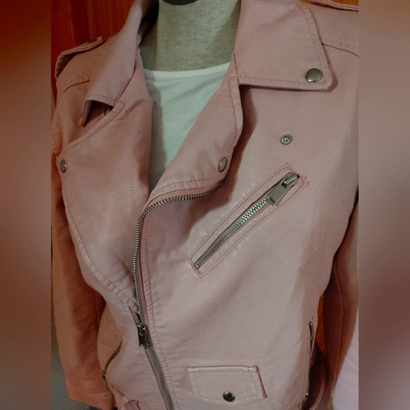 PINK pleather biker style jacket with zippers straps buttons faux leather + belt - Picture 4 of 5